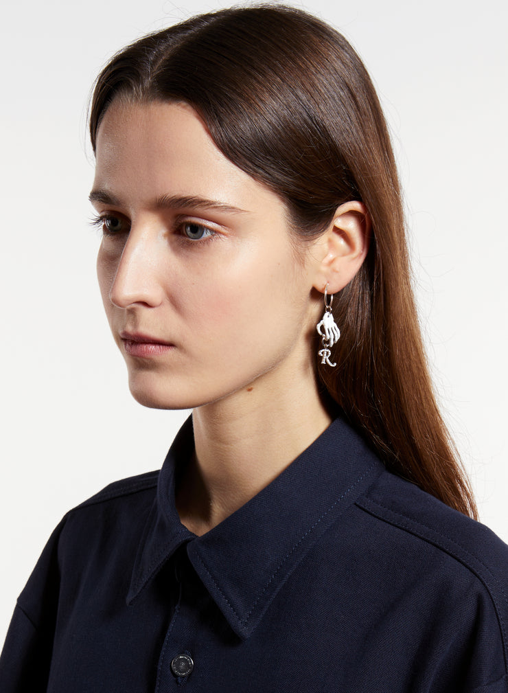 RAF SIMONS SKELETON HAND HOLDING STRASS R EARRING SOLID WHITE